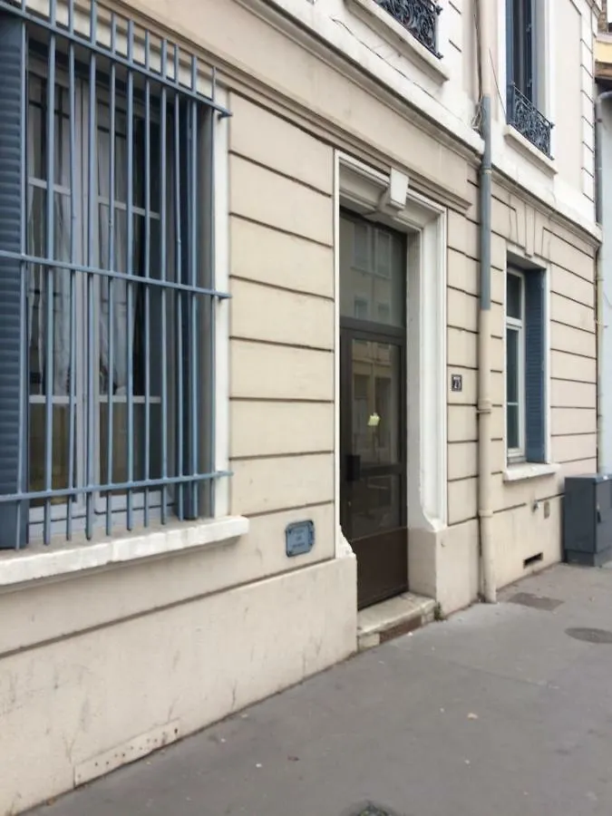 Apartmán Le Nid Lyonnais - Le Vienne 0*, Lyon Francie